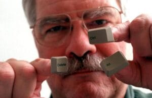 История комбинации клавиш Ctrl + Alt + Delete: от ошибки до символа Windows инженер IBM Дэвид Брэдли создатель комбинации клавиш
